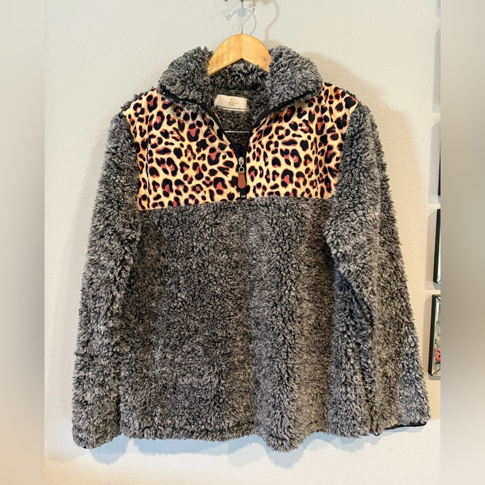 Very Soft Cheetah Pullover Sherpa Grey‎ Size S/M